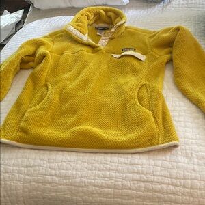 Patagonia yellow fleece size med nwt